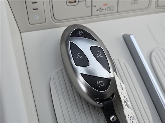Photo of 2024 Gray Matte Hyundai SANTA FE