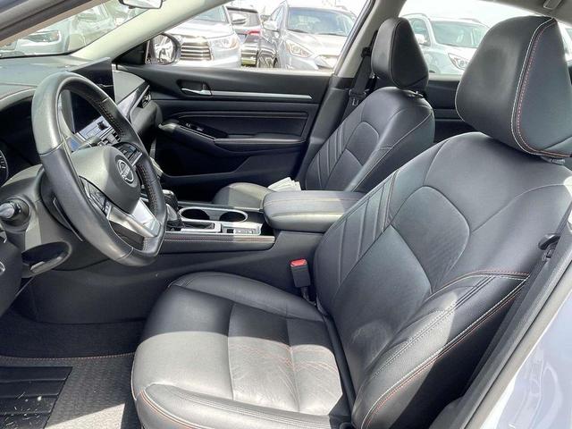 Photo of 2023 Gray Sky Pearl Nissan Altima