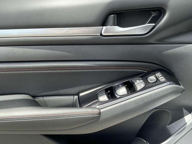 Photo of 2023 Gray Sky Pearl Nissan Altima