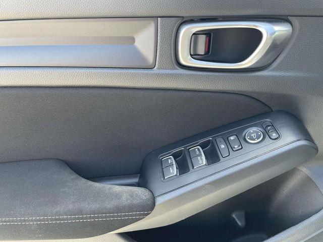 Photo of 2022 Gray Honda Civic