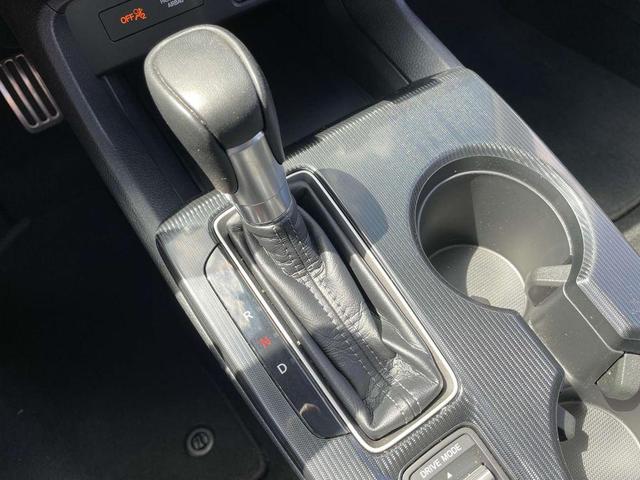 Photo of 2022 Gray Honda Civic