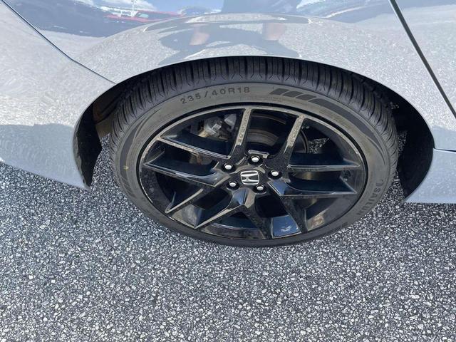Photo of 2022 Gray Honda Civic