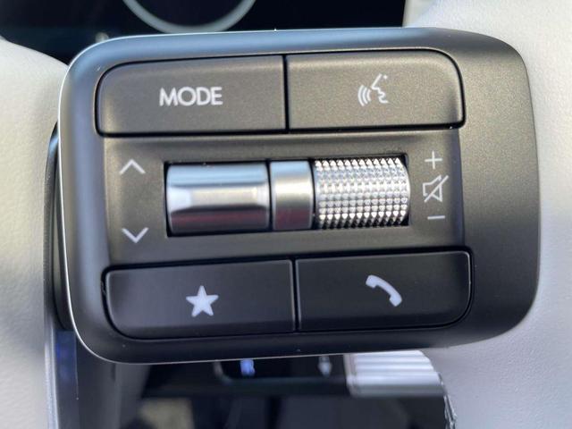 Photo of 2026 White Hyundai SANTA FE HEV