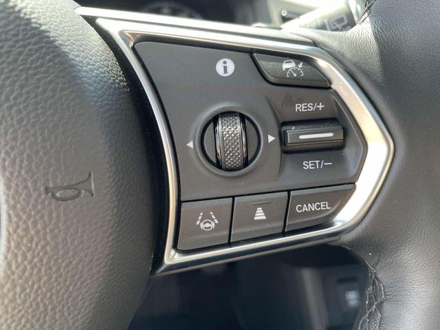 Photo of 2023 Platinum White Pearl Acura RDX