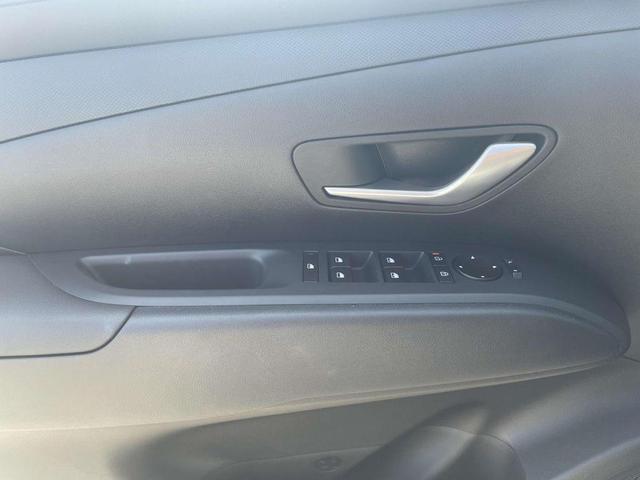 Photo of 2025 Shimmering Silver Hyundai TUCSON