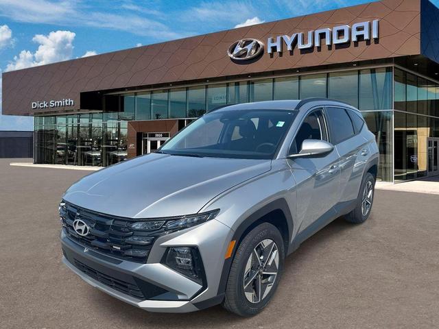 Photo of 2025 Shimmering Silver Hyundai TUCSON