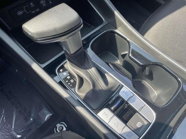Photo of 2025 Shimmering Silver Hyundai TUCSON