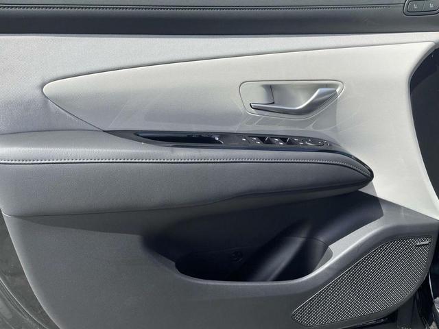 Photo of 2025 Phantom Black Hyundai TUCSON