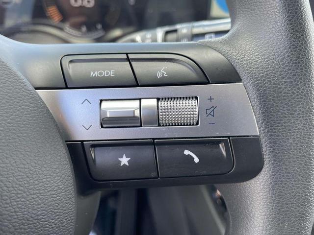 Photo of 2025 White Pearl Hyundai TUCSON