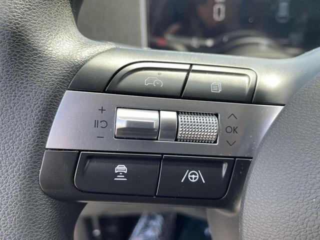 Photo of 2025 White Pearl Hyundai TUCSON