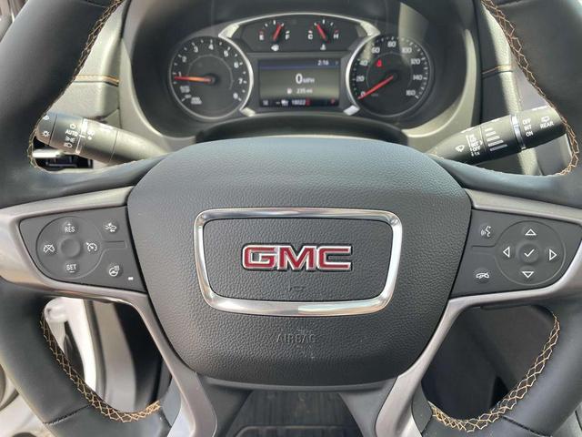 Photo of 2024 Summit White GMC Terrain