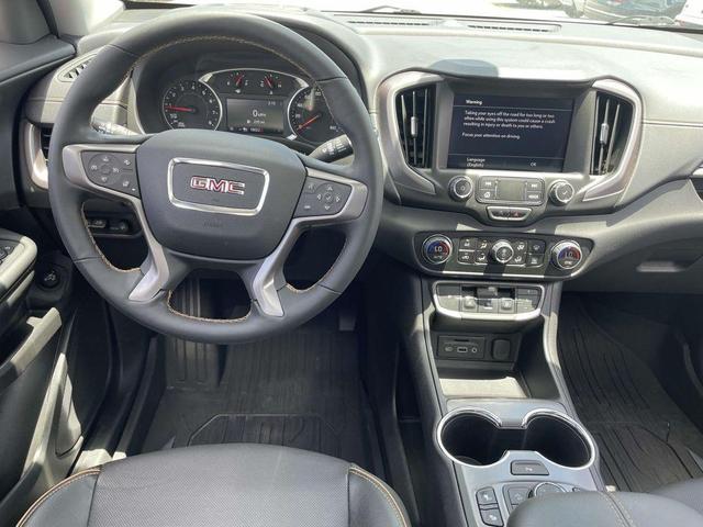 Photo of 2024 Summit White GMC Terrain