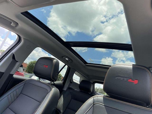 Photo of 2024 Summit White GMC Terrain