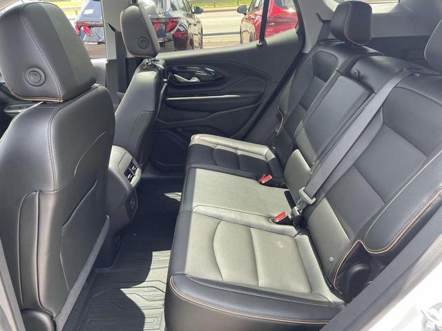 Photo of 2024 Summit White GMC Terrain