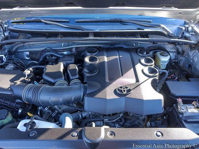 Photo of 2016 Classic Silver Metallic Toyota 4Runner