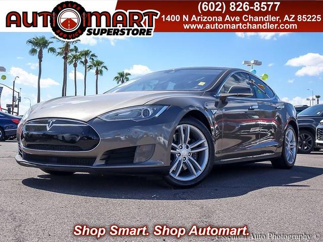 Photo of 2015 Titanium Metallic Tesla Model S