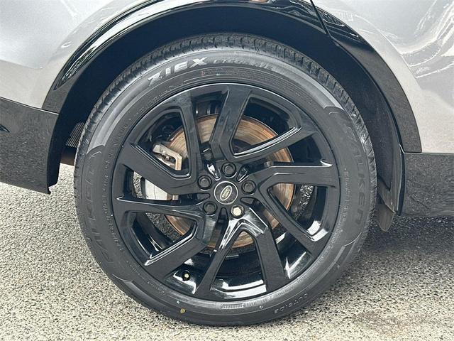 Photo of 2022 Eiger Grey Land Rover Discovery