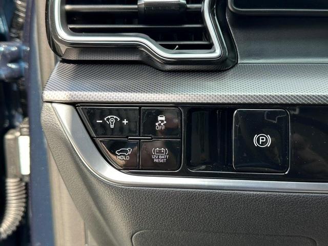 Photo of 2025 Blue Kia Sportage Hybrid