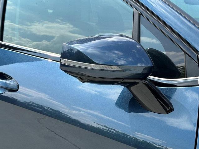 Photo of 2025 Blue Kia Sportage Hybrid