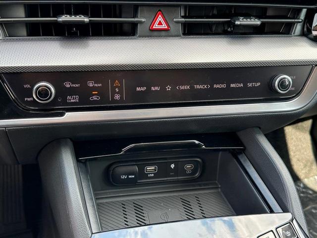 Photo of 2025 Blue Kia Sportage Hybrid