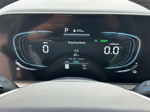 Photo of 2025 Aurora Black Pearl Kia Niro