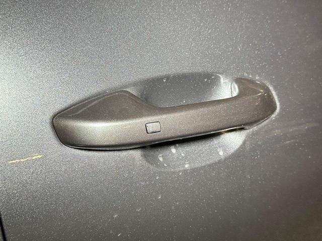 Photo of 2025 Gravity Gray Kia Seltos