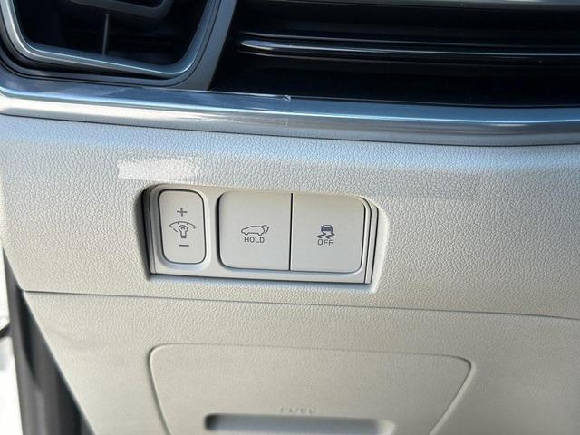 Photo of 2025 Silky Silver Kia Sorento Hybrid