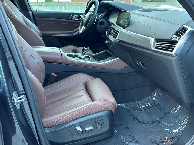 Photo of 2022 Gray Metallic BMW X5