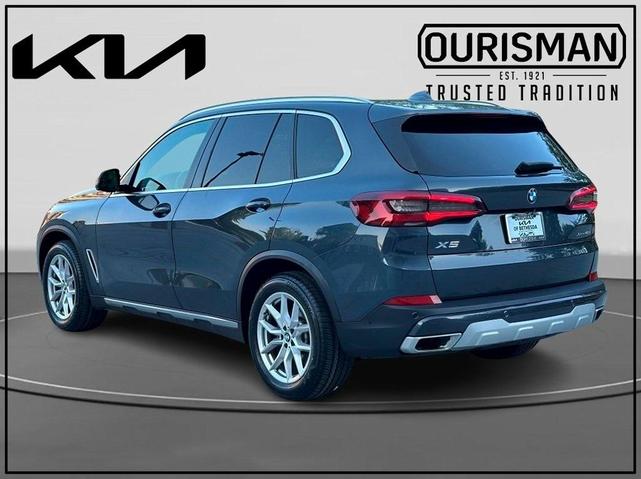 Photo of 2022 Gray Metallic BMW X5
