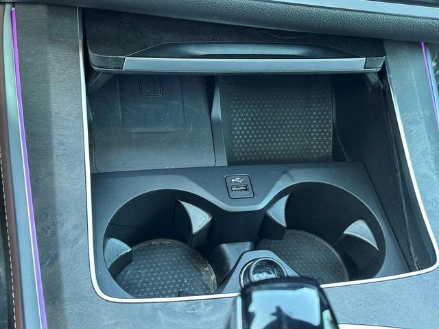 Photo of 2022 Gray Metallic BMW X5