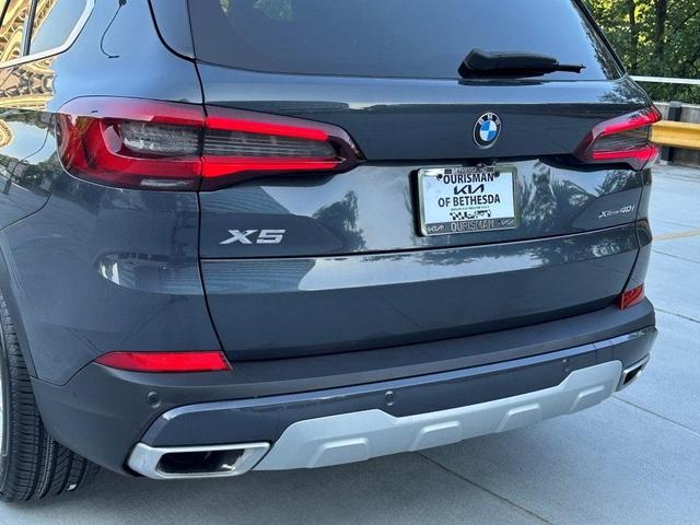Photo of 2022 Gray Metallic BMW X5