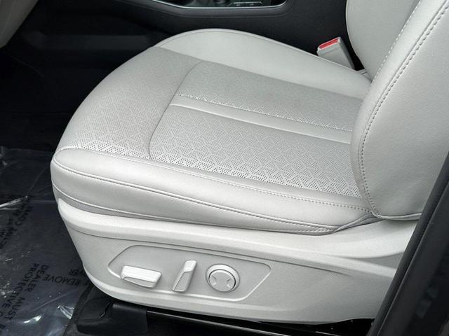 Photo of 2022 Gravity Gray Kia Sorento
