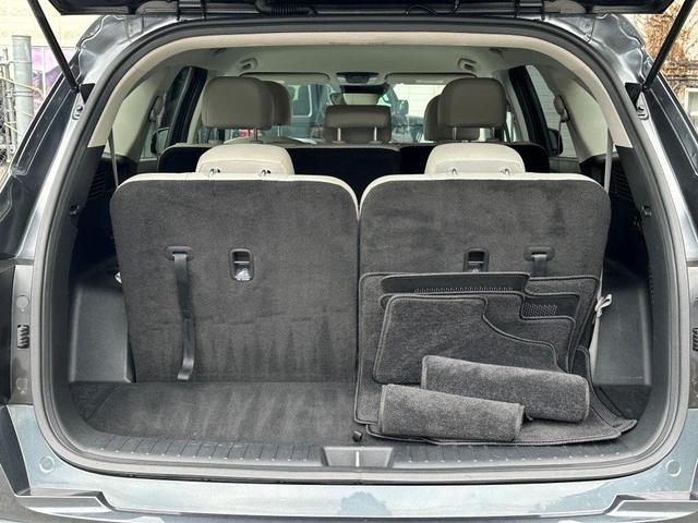 Photo of 2022 Gravity Gray Kia Sorento