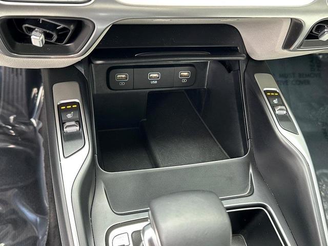 Photo of 2022 Gravity Gray Kia Sorento