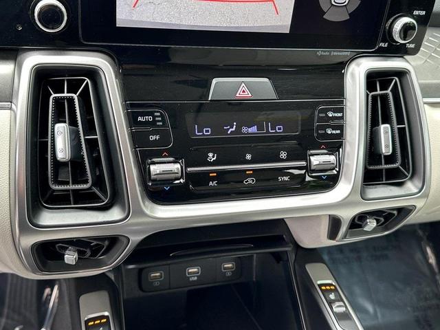Photo of 2022 Gravity Gray Kia Sorento