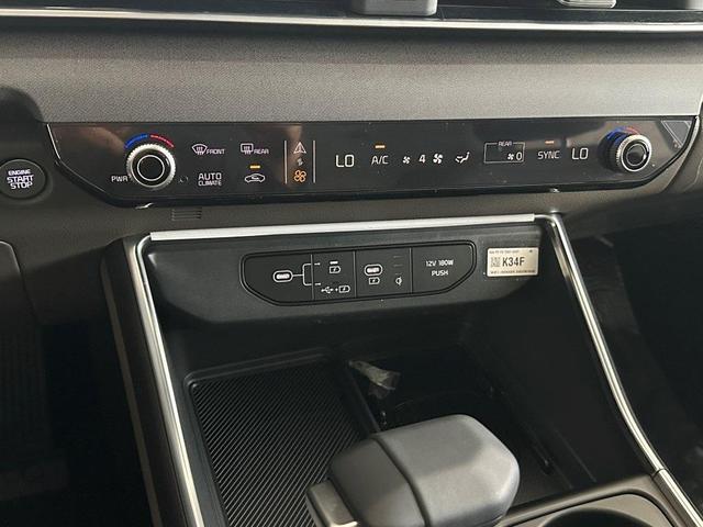 Photo of 2025 Flare Red Kia Carnival