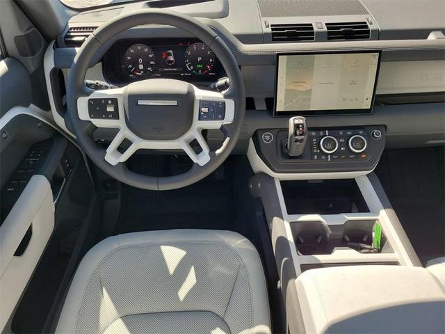Photo of 2025 Fuji White Land Rover Defender