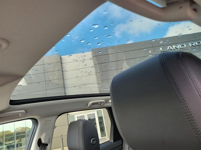 Photo of 2025 Hakuba Silver Land Rover Discovery Sport