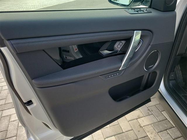 Photo of 2025 Hakuba Silver Land Rover Discovery Sport