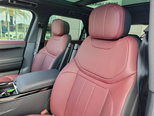 Photo of 2025 Ostuni Pearl White Land Rover Range Rover Sport