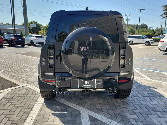Photo of 2024 Santorini Black Land Rover Defender
