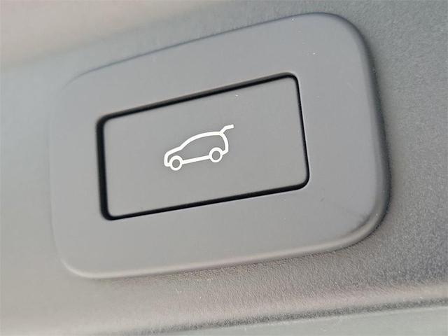 Photo of 2026 Ostuni Pearl White Jaguar F-PACE