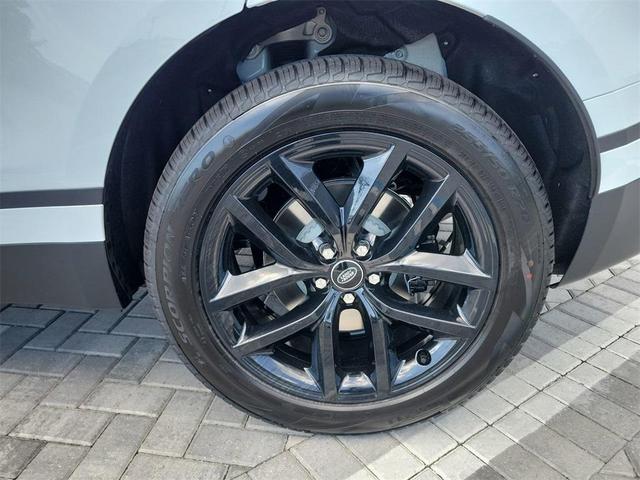 Photo of 2026 Fuji White Land Rover Range Rover Velar