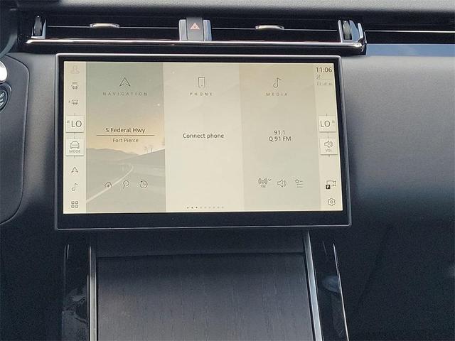 Photo of 2026 Fuji White Land Rover Range Rover Velar