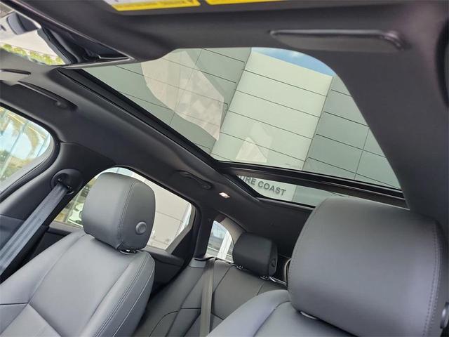 Photo of 2026 Fuji White Land Rover Range Rover Velar