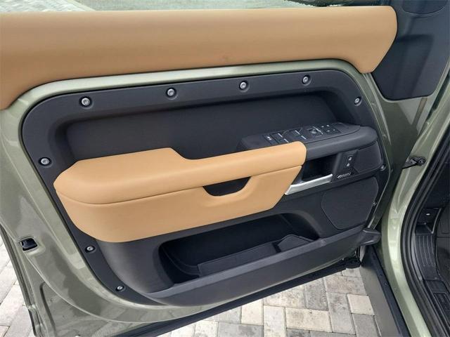 Photo of 2025 Pangea Green Land Rover Defender