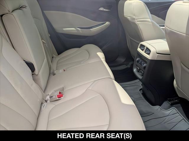 Photo of 2020 Summit White Buick Envision