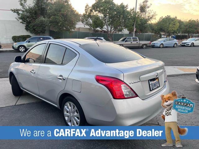 Photo of 2012 Brilliant Silver Metallic Nissan Versa