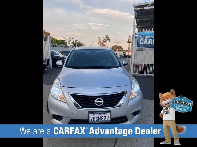 Photo of 2012 Brilliant Silver Metallic Nissan Versa
