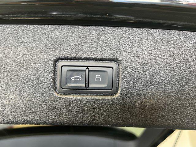 Photo of 2017 Black Audi Q7
